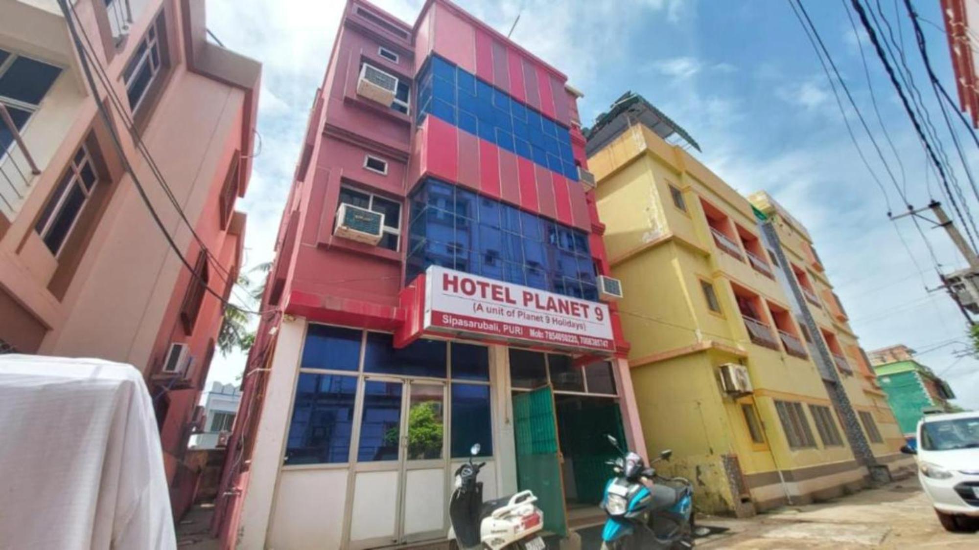 Hotel Planet 9 Near Sea Beach Best Choice Of Travellers By Morservices 3*